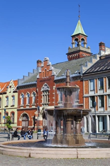 Images Dated 28th May 2009: Fountain in old town square, Kristiansand, Vest-Agder, Sorlandet, Norway, Scandinavia, Europe