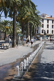 Pyrenees Orientales Prints: Fountain, Place du Pont d en Vestit, Perpignan, Pyrenees-Orientales