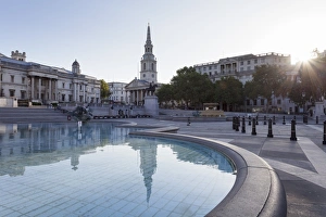 Trafalgar Square Prints: Fountain with statue of George IV