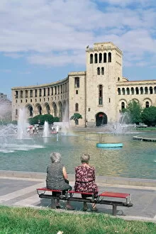 Senior Woman Collection: Fountains in city, Erevan (Yerevan), Armenia, Central Asia, Asia
