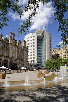 Images Dated 20th June 2008: Fountains in City Square, Leeds, West Yorkshire, England, United Kingdom, Europe