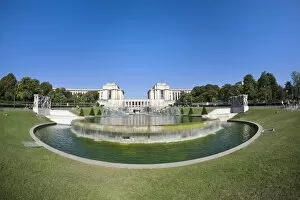 Images Dated 23rd August 2009: Fountains of the Trocadero Gardens, Paris, France, Europe