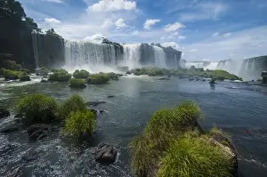 Foz de Iguazu (Iguacu Falls), the largest waterfalls in the world, Iguacu National Park, UNESCO World Heritage Site, Brazil, South America