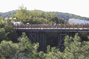 Images Dated 7th October 2009: Freedom Bridge, bridge used to repatriate POWs returning from the North