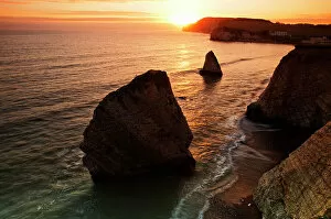 Isle Of Wight Collection: Freshwater Bay at sunset, Isle of Wight, England, United Kingdom, Europe