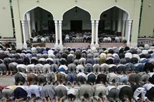 Images Dated 27th July 2007: Friday prayers at Kathmandu Mosque, Kathmandu, Nepal, Asia