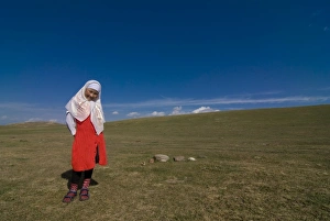 Images Dated 31st August 2009: Friendly Nomad girl, Song Kol, Kyrgyzstan, Central Asia, Asia
