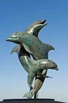 Images Dated 10th November 2010: The Friendship Fountain sculpture on the Malecon, Puerto Vallarta, Jalisco, Mexico, North America