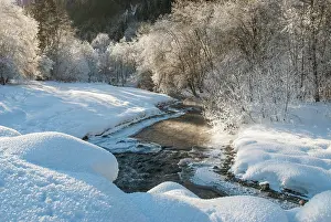 Frosted Prints: Frost over the Dranse d'Abondance river