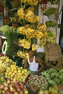 Healthy Food Collection: Fruit stall, India, Asia