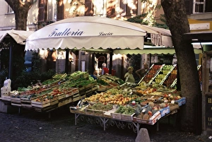 Awning Prints: Fruit and vegetable shop in the Piazza Mercato