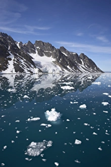 Ice Berg Prints: Fugle Fjord, Spitsbergen Island, Arctic, Norway, Europe
