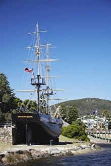 Images Dated 29th December 2010: Full-scale replica of brig Amity, Albany, Western Australia, Australia, Pacific
