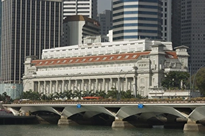 The Fullerton Hotel