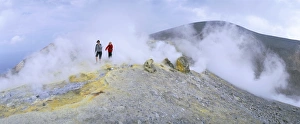 Fumaroles on the crater edge
