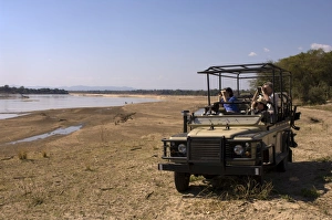 Game spotting on safari, South Luangwa National Park, Zambia, Africa Game spotting on safari, South Luangwa National Park, Zambia, Africa