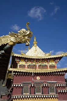 Images Dated 1st May 2008: Ganden Sumsteling Gompa (Gandan Sumtseling) (Songzanlin Si) Buddhist Monastery