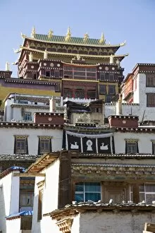 Images Dated 1st May 2008: Ganden Sumsteling Gompa (Gandan Sumtseling) (Songzanlin Si) Buddhist Monastery