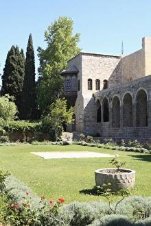 Images Dated 24th May 2006: Garden, Palace of Beiteddine, Lebanon, Middle East