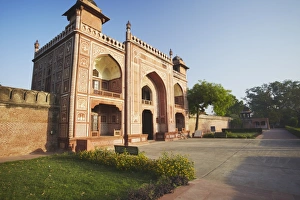 National Landmarks Prints: Gate to Itimad-ud-Daulah (tomb of Mizra Ghiyas Beg), Agra, Uttar Pradesh, India, Asia