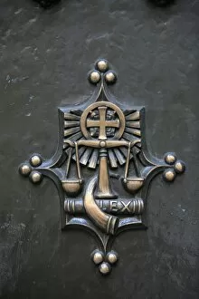 Images Dated 13th October 2006: Front gate sculpture of Justice, St. Patricks Cathedral, New York