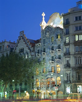 Images Dated 4th September 2008: Gaudi architecture