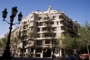 Casa Mila Prints: Gaudis Casa Mila (La Pedrera)