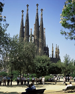 Sagrada Familia Prints: Gaudis Sagrada Familia