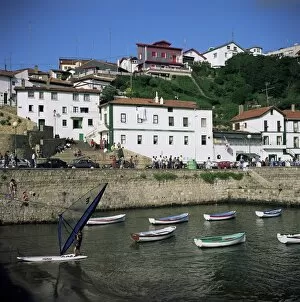 Images Dated 16th January 2000: Getxo, Atlantic resort at the mouth of the Bilbao River