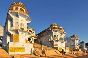 Typical Culture Prints: Ghats at Holy Pushkar Lake and old Rajput Palaces, Pushkar, Rajasthan, India, Asia