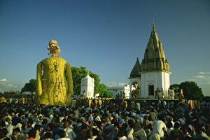 Effigy Prints: Giant effigy of the demon god Ravana from the Ramlilla
