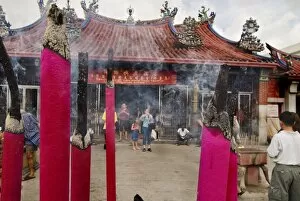 Images Dated 1st October 2006: Giant incense sticks, Chinese moon festival, Georgetown, Penang, Malaysia
