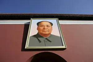 Beijing Prints: Giant portrait of Mao Tzedong on the Heavenly Gate to the Forbidden City