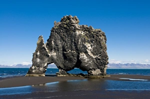 Images Dated 10th June 2009: Giant rock formation of Vatnsnes, Iceland, Polar Regions