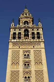Images Dated 17th April 2011: Giralda, the Seville cathedral bell tower, formerly a minaret, UNESCO World Heritage Site