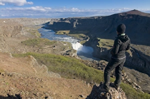 Images Dated 7th June 2009: Girl admiring the spectacular scenery of the Jokulsarglijufur National Park