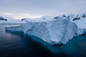Images Dated 16th February 2009: Glacier, Paradise Bay, Antarctic Peninsula, Antarctica, Polar Regions