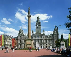 Glasgow Town Hall and monument, George Square, Glasgow, Strathclyde, Scotland