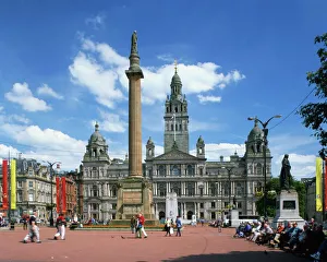 Glasgow Town Hall and monument, George Square, Glasgow, Strathclyde, Scotland Glasgow Town Hall and monument, George Square, Glasgow, Strathclyde, Scotland