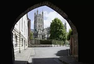 Images Dated 27th May 2009: Gloucester Cathedral from the northwest, seen from St. Marys Gate, Gloucester, Gloucestershire