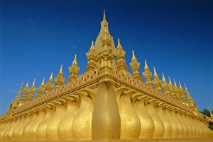 Pha That Luang Prints: Gold stupas