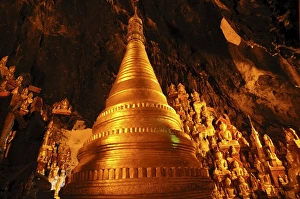 Images Dated 25th December 2007: Golden Buddhist statues in the limestone caves of Pindaya, Myanmar, Asia