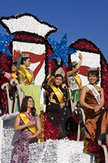 Images Dated 1st February 2009: Golden Dragon Parade, Chinese New Year Festival, Chinatown, Los Angeles