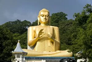 Golden Temple, with 30m high statue of Buddha, Dambulla, Sri Lanka, Asia