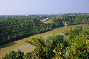 Images Dated 31st December 2007: The Gomati River in Udaipur, Tripura, Northeast India, India, Asia