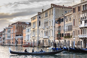 Gothic Style Prints: Gondola, La Volta, Grand Canal, elaborate Gothic palazzi at sunset in winter, Venice