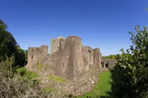Herefordshire Collection: Goodrich Castle, Forest of Dean, Herefordshire, England, United Kingdom, Europe
