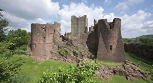 Herefordshire Collection: Goodrich Castle, Wye Valley, Herefordshire, England, United Kingdom, Europe