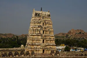 Gopura of Virupaksha Temple, Hampi, UNESCO World Heritage Site, Karnataka, India, Asia