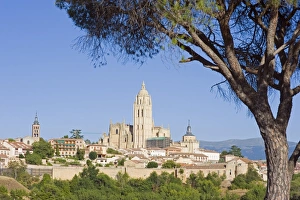 Images Dated 30th August 2010: Gothic style Segovia Cathedral built in 1577, UNESCO World Heritage Site